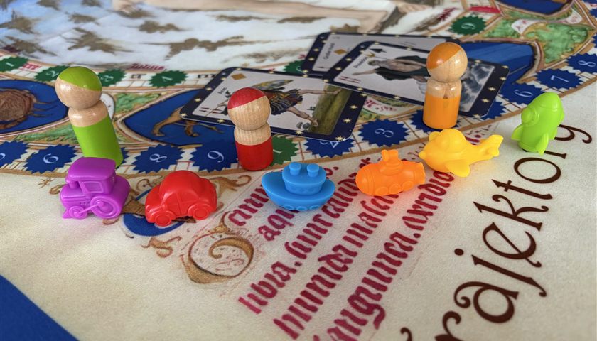 Business Trajectory – Spiel am Tisch von Ira Ernst